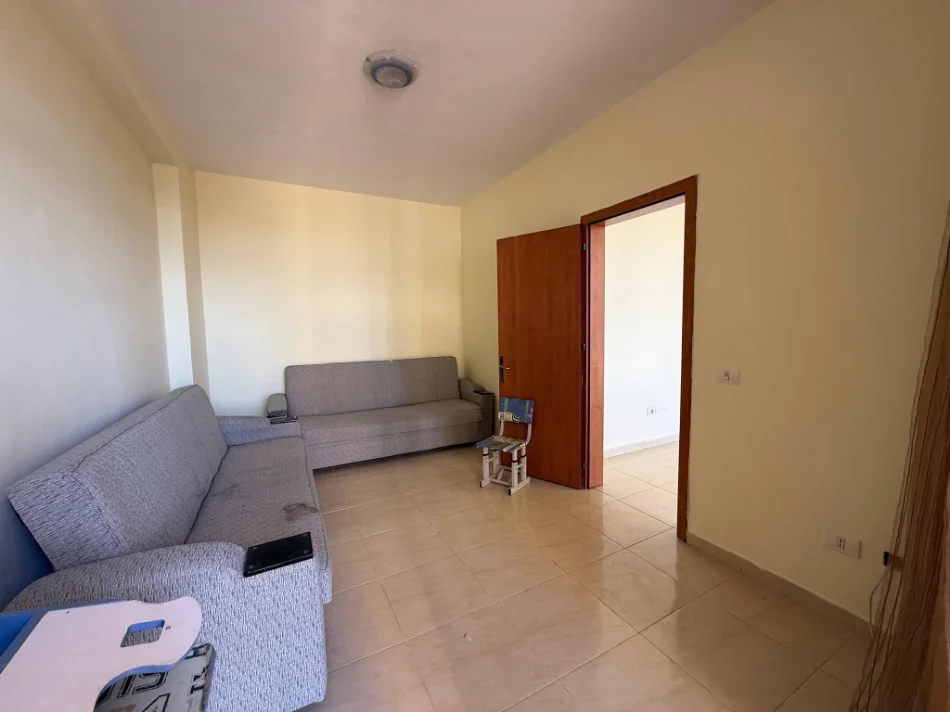 Tirane, shitet 2+1+Ballkon Kati 7, 84 m² 