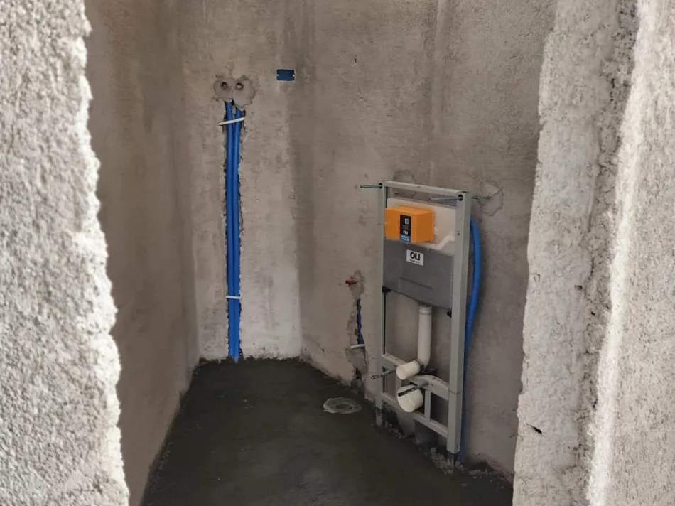 Tirane, Liste me oferta dyqan Kati 0, 32 m² 