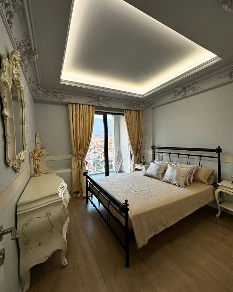 Tirane, jepet me qera apartament 1+1+Ballkon , 650 € 