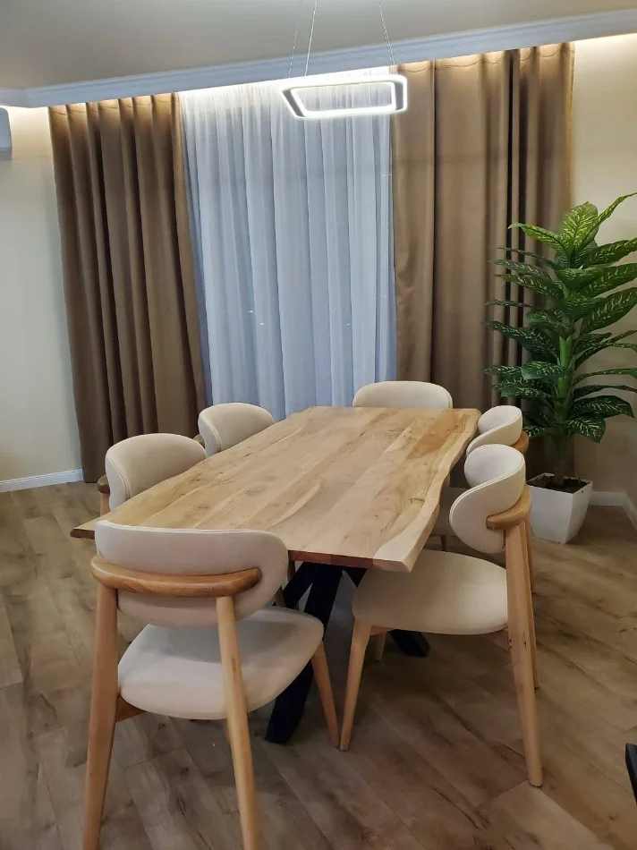 Tirane, jepet me qera apartament 2+1+Ballkon Kati 1, 116 m² 1.500 € 