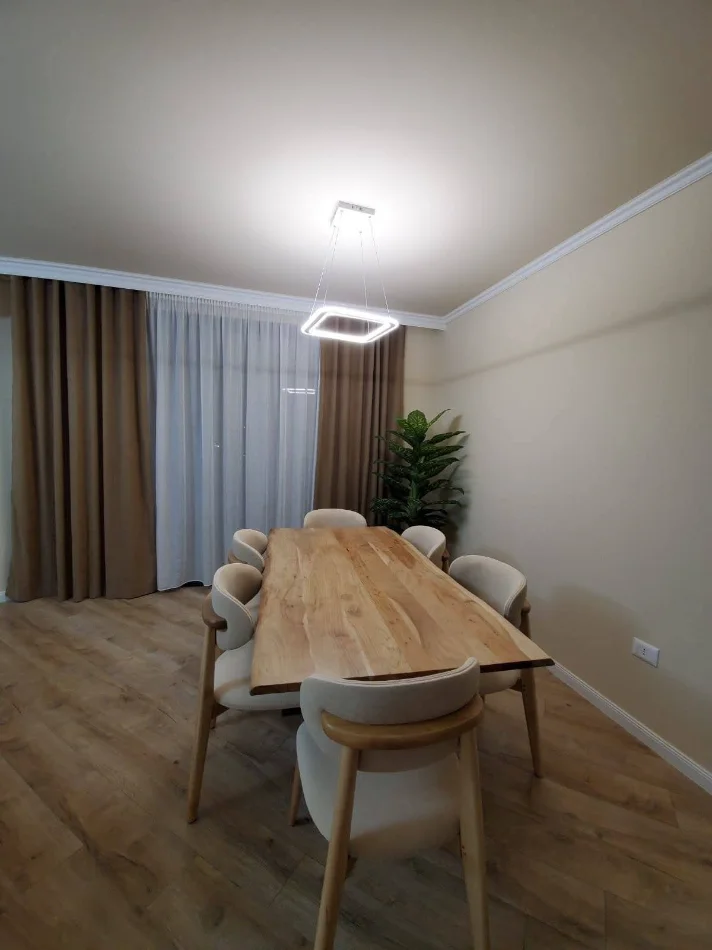 Tirane, jepet me qera apartament 2+1+Ballkon Kati 1, 116 m² 1.500 € 