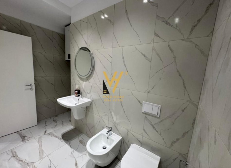 Tirane, jepet me qera apartament 2+1+Ballkon Kati 12, 104 m² 1.100 € (MINE PEZA)