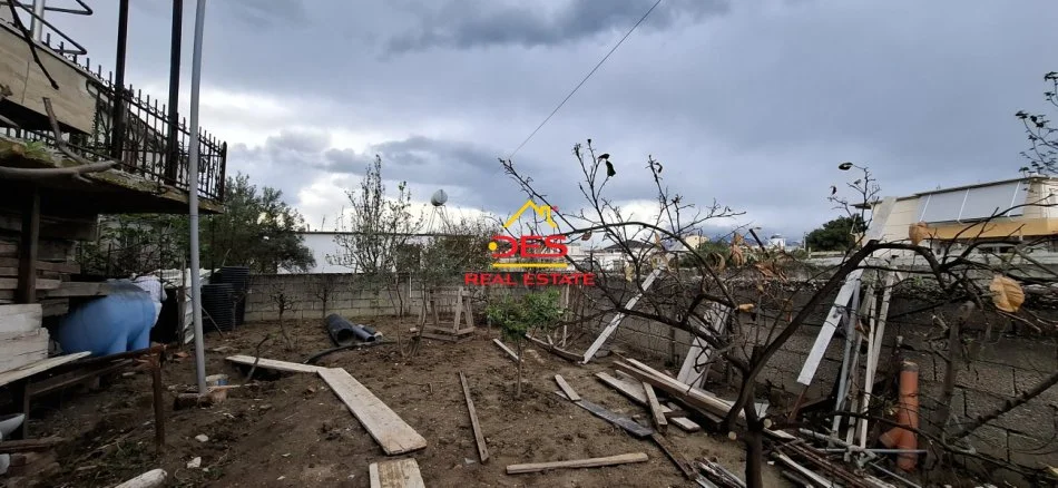 Vlore, jepet me qera shtepi 1+1+Ballkon Kati 2, 85 m² 350 € (Rruga Sali Bedini)