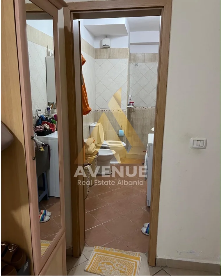 Tirane, jepet me qera apartament 1+1 Kati 2, 550 € (Prane Mozaikut)