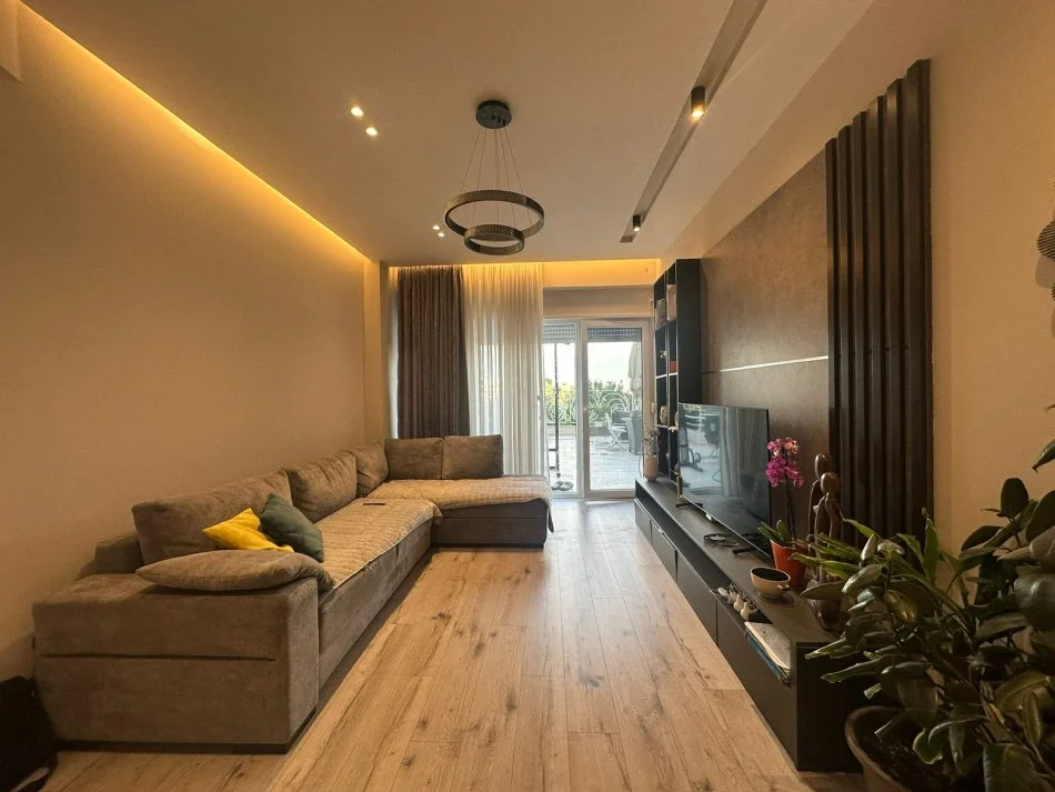 Tirane, shitet apartament duplex Dublex Kati 6, 241 m² 350.000 € (Kodra e Diellit)