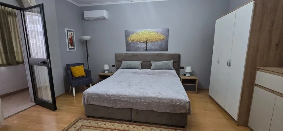 Tirane, jepet me qera apartament 1+1 Kati 3, 75 m² 600 € 