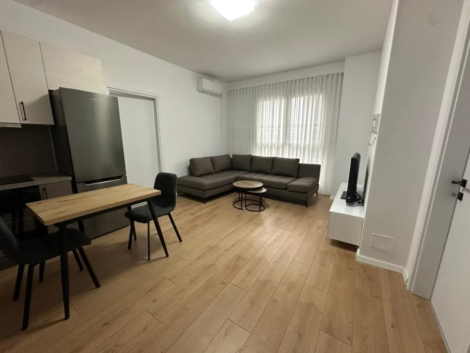 Tirane, jepet me qera apartament 2+1+Ballkon Kati 5, 74 m² 450 € (Rruga Jordan Misja , Paskuqan)