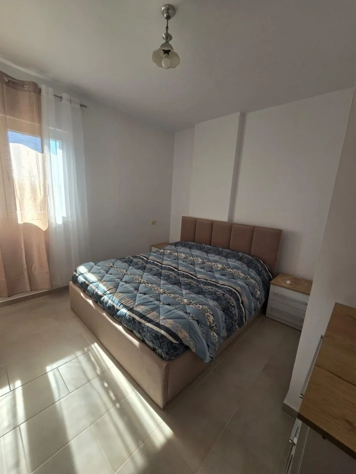 Tirane, jepet me qera apartament 1+1+Ballkon , 55 m² 550 € (Credins perballe Delijorgjit)