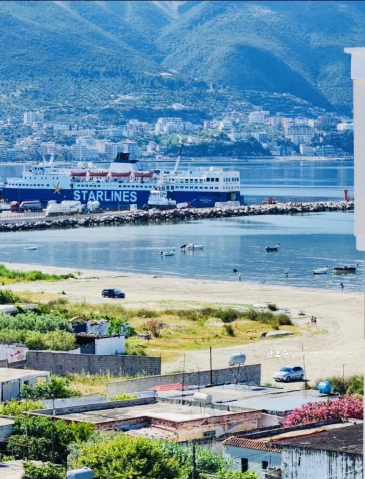 Vlore, jepet me qera apartament 1+1+Ballkon Kati 4, 350 € (Plazhi i Vjeter)