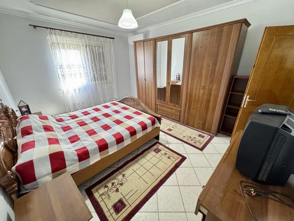 Tirane, jepet me qera 1+1+Ballkon Kati 11, 68 m² 450 € (Prane Kompleksit Square 21)