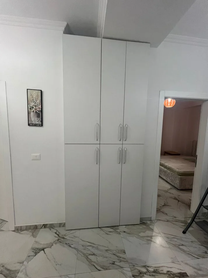 Tirane, jepet me qera apartament 2+1+Aneks+Ballkon Kati 6, 102 m² 750 € (Fusha e Aviacionit)