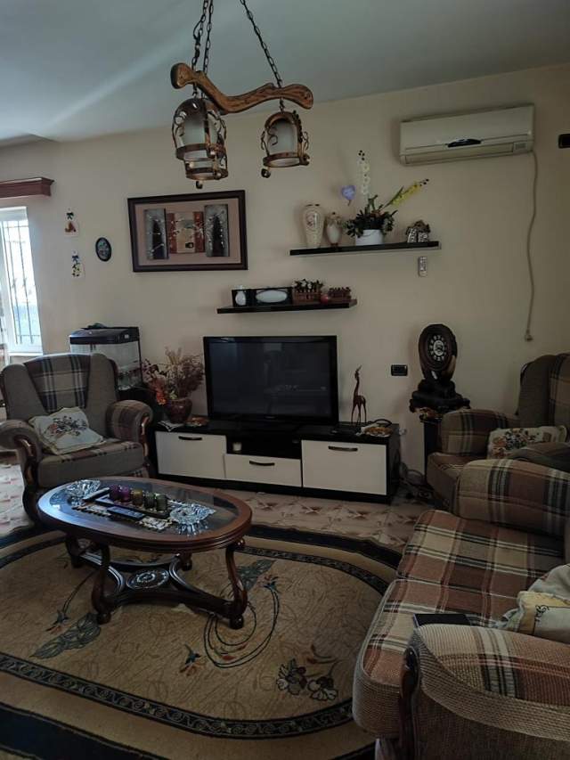 Tirane, jepet me qera shtepi 2+1+BLK Kati 1, 80 m² 30.000 Leke (rruga Ramazan Bogdani)