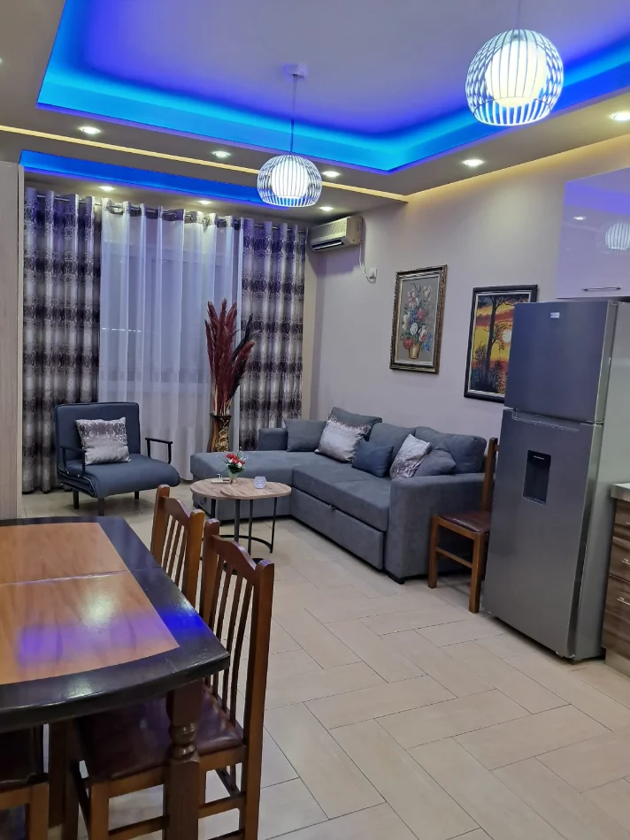 Tirane, jepet me qera apartament 1+1 Kati 2, 67 m² 500 € (kodra e diellit)