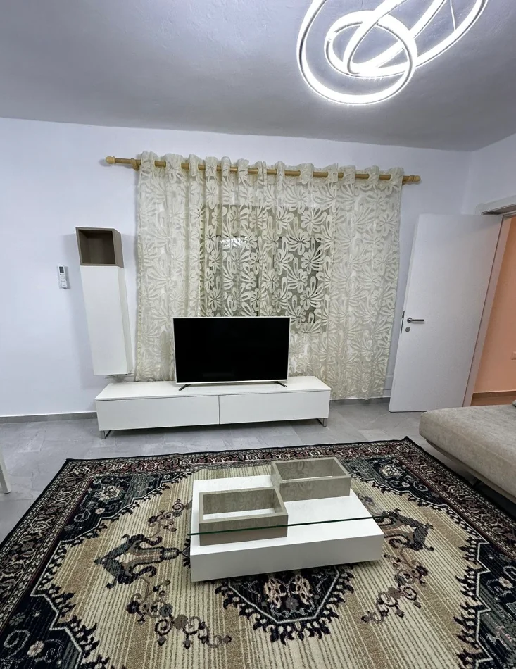 Tirane, jap me qera apartament duplex 2+1 , 