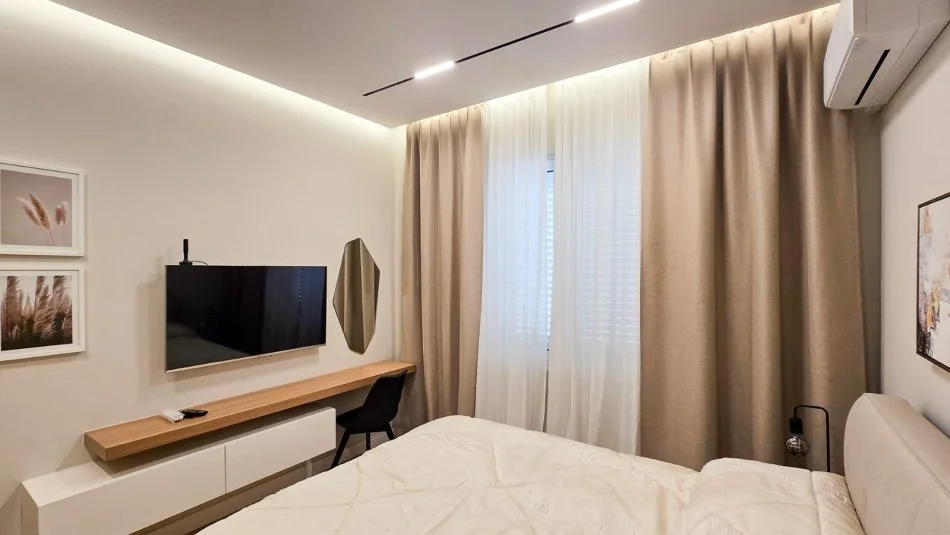 Tirane, jepet me qera apartament 1+1 Kati 4, 65 m² 700 € (Rruga e Barrikadave)