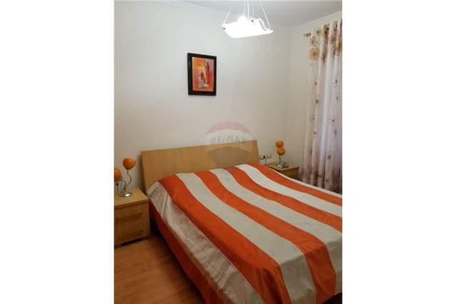 Tirane, jepet me qera apartament 2+1+BLK Kati 5, 100 m² 450 Euro (Siri Kodra)