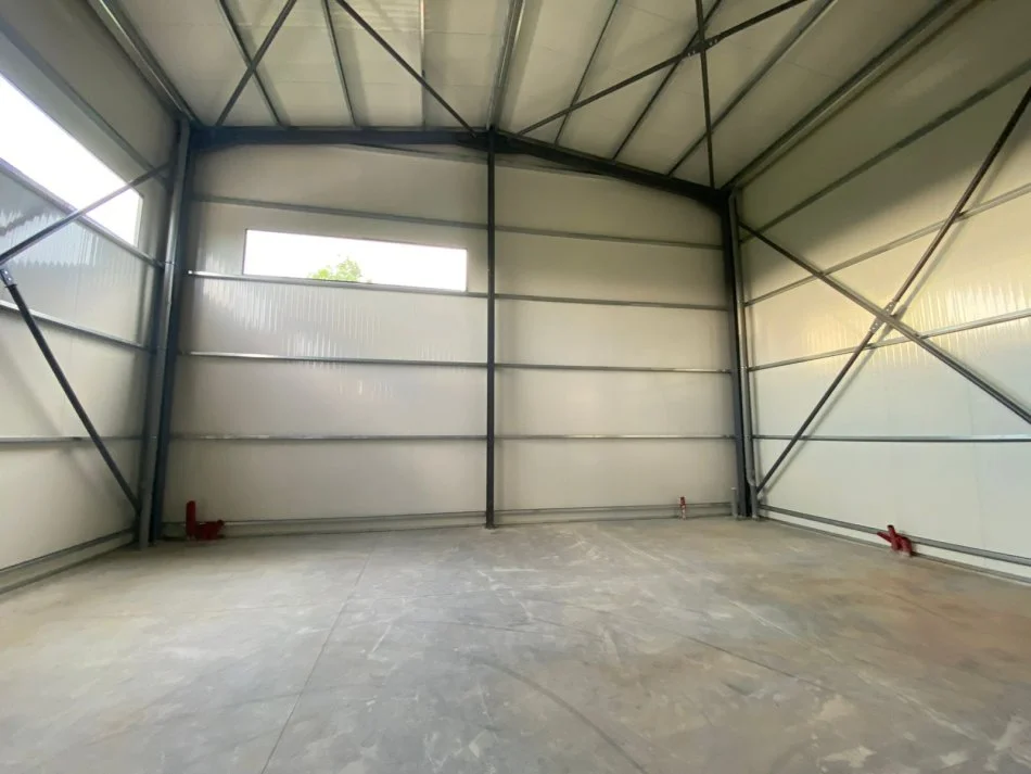 Tirane, jepet me qera magazine Kati 0, 330 m² 1.500 € (Domje)