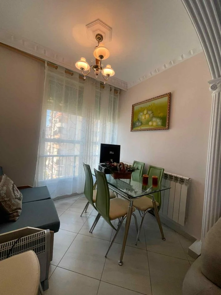 Tirane, jepet me qera apartament 2+1+Ballkon Kati 6, 90 m² 600 € (ISH PARKU)