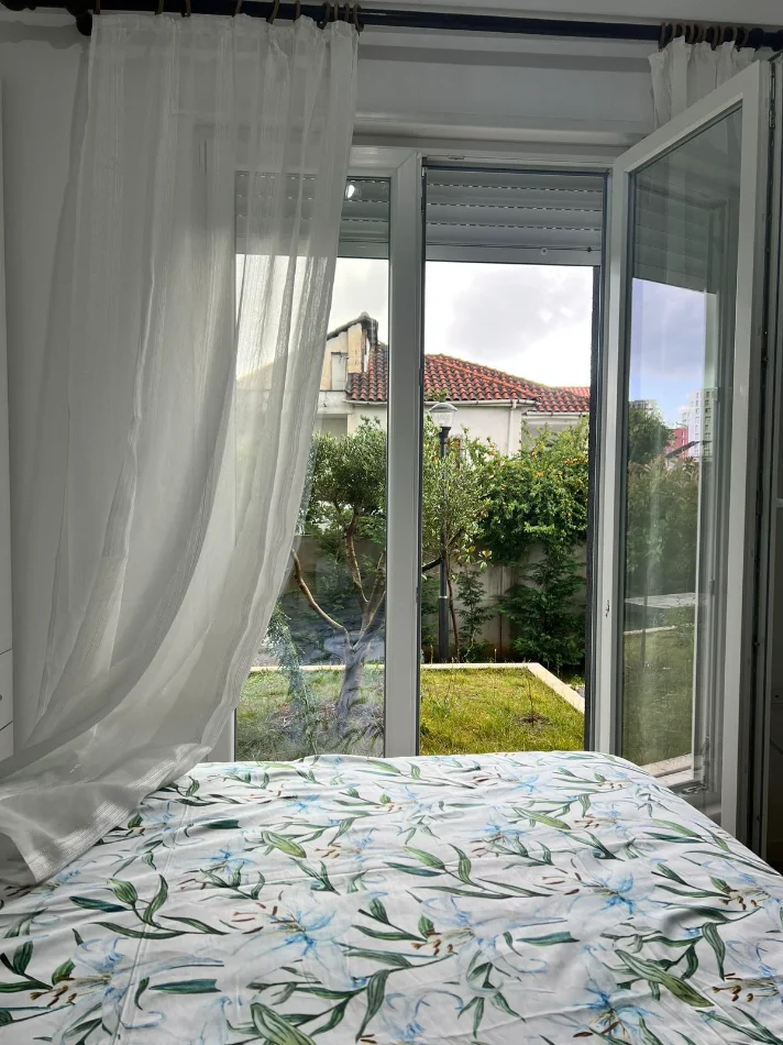 Tirane, jepet me qera Kati 0, 36 m² 