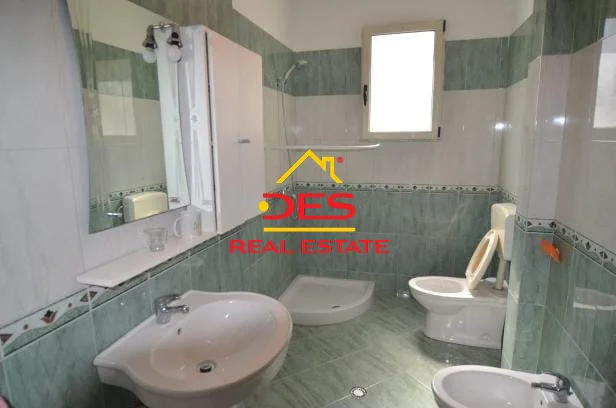 Vlore, jepet me qera apartament 1+1+Ballkon Kati 3, 70 m² 300 € (Rruga Murat Tërbaçi)