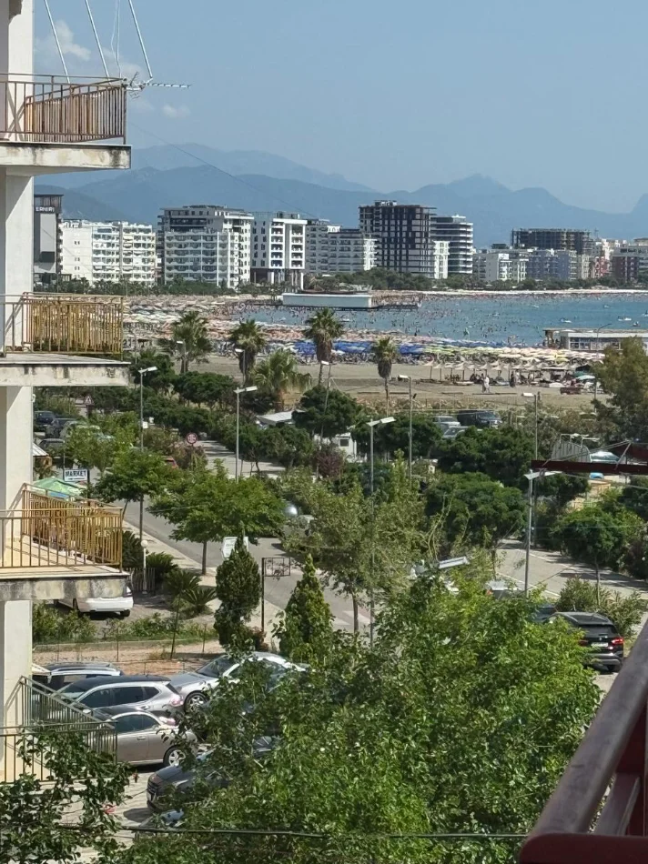 Shengjin, jepet me qera apartament 1+1+Aneks+Ballkon Kati 3, 50 € (Rruga kryesore)