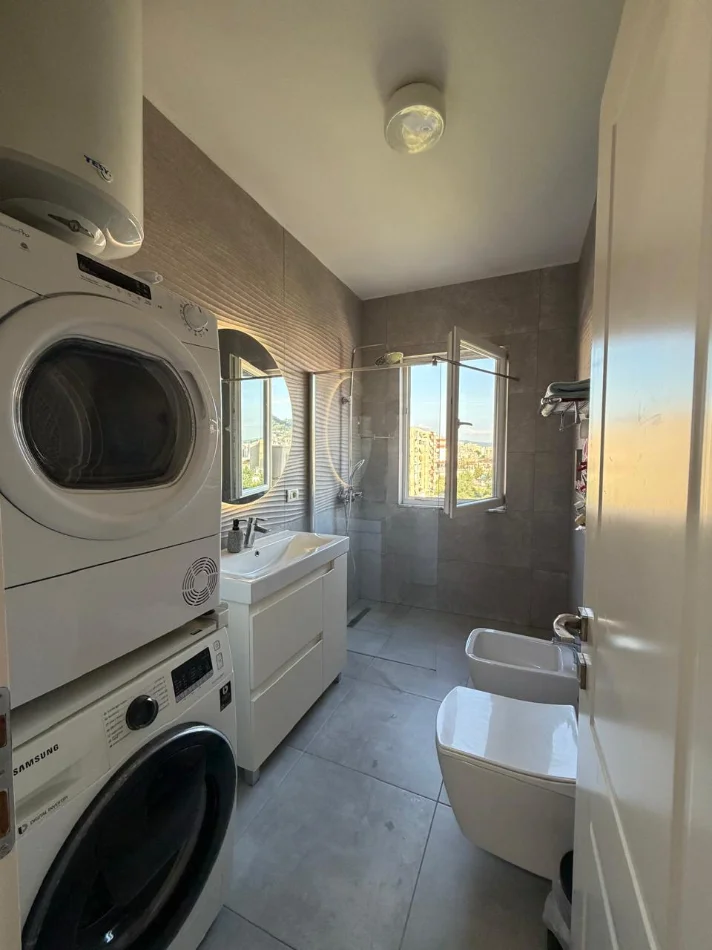 Tirane, shitet 1+1 Kati 6, 68 m² 127.000 € 