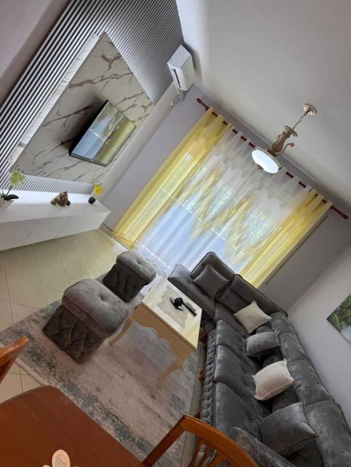 Tirane, jepet me qera apartament 1+1+Ballkon Kati 2, 70 m² 530 € (Don Bosko te Credins Bank)