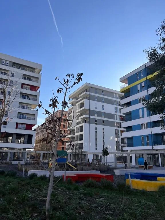 Okazion Tirane, shitet apartament 2+1+Ballkon Kati 4, 92 m² 96.400 € (Univers City)