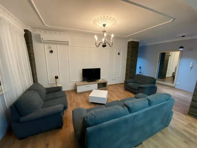 Tirane, jepet me qera apartament 2+1+BLK Kati 6, 110 m² 600 Euro (Rruga Teodor Keko)
