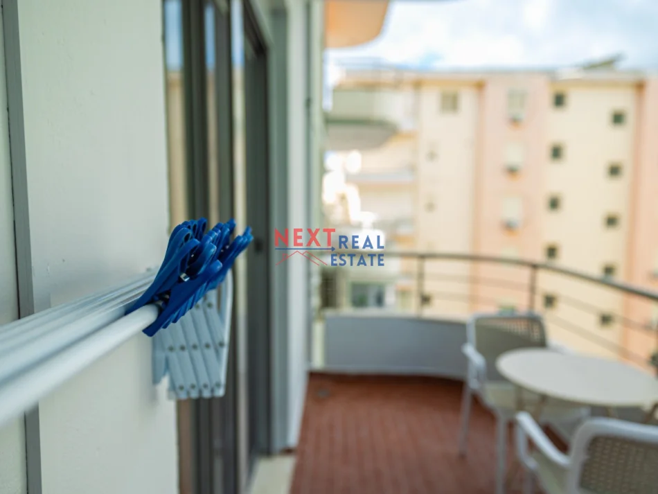 Vlore, jepet me qera garsonier 1+1+Ballkon , 250 € (LUNGOMARE)