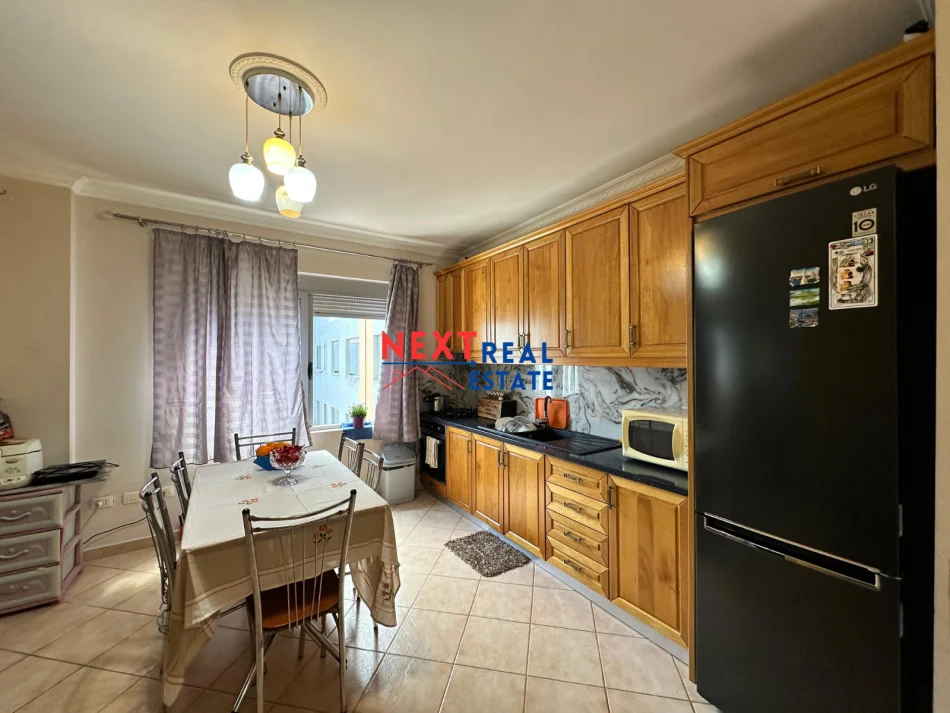 REZERVO PRONEN VETEM ME 500€! APARTAMENT 2+1+2 NE LUNGOMARE, VLORE