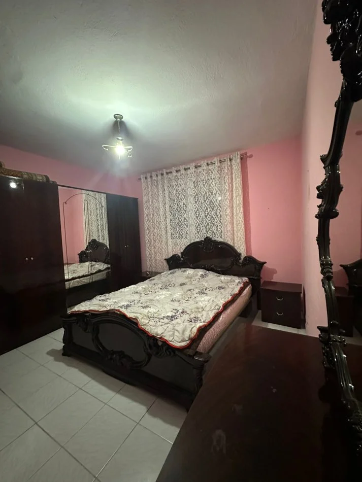 Tirane, jepet me qera apartament 2+1 Kati 1, 104 m² 500 € (Rruga Bardhyl)