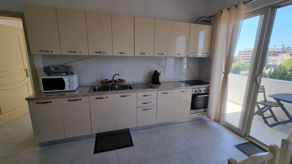 Golem, jepet me qera apartament 1+1+Ballkon Kati 3, 55 m² 300 €