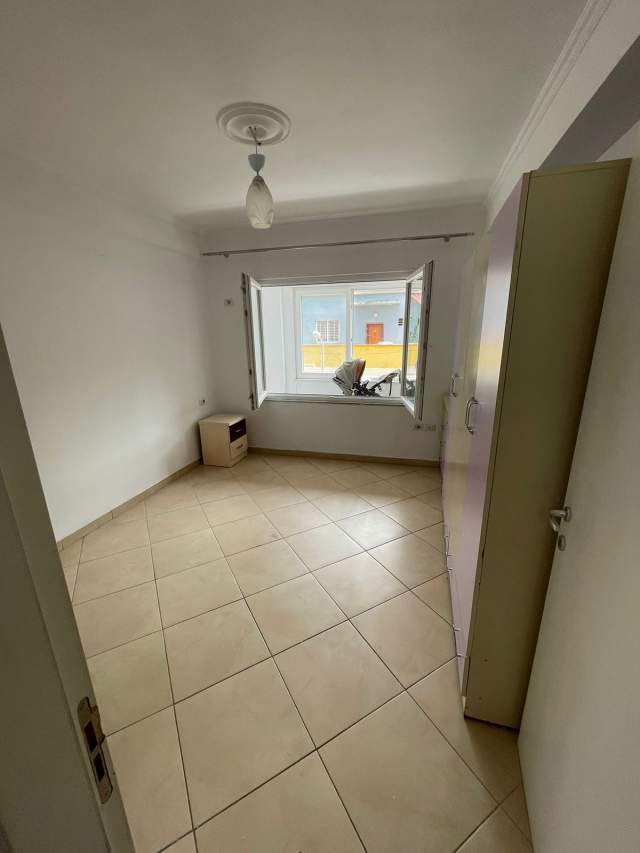 Shqiperi, jepet me qera apartament 2+1+A+BLK Kati 3, 100 m² 500 Euro (Fakulteti mjeksis)