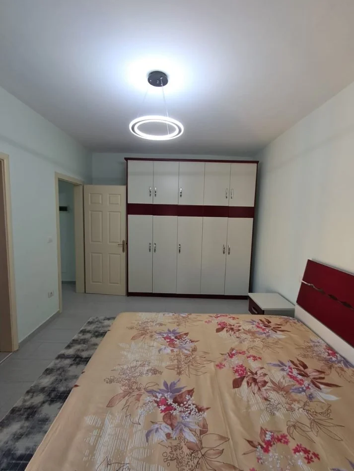 Tirane, jepet me qera apartament 2+1+2 Kati 6, 100 m² 450 € (Vila L Astir)
