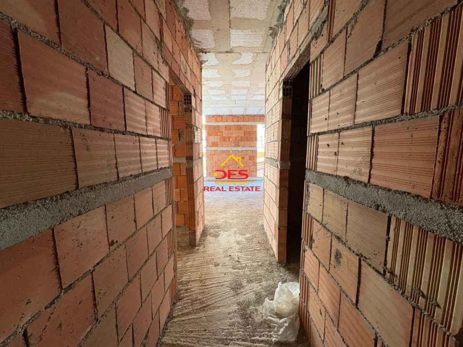 Vlore, shitet apartament 2+1+Ballkon Kati 2, 118 m² (Lungomare,Vlorë)