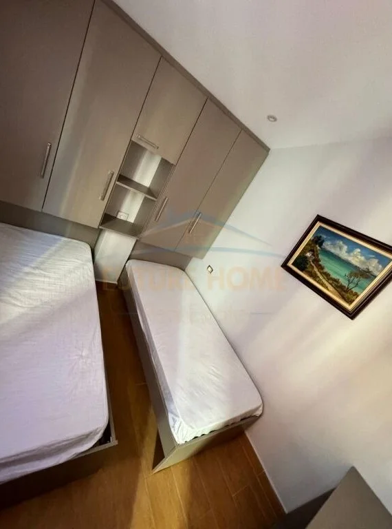 Tirane, jepet me qera apartament 2+1 Kati 3, 120 m² 750 € (Myslym Shyr)