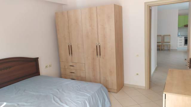 Tirane, jepet me qera apartament 2+1+BLK Kati 3, 105 m² 450 Euro