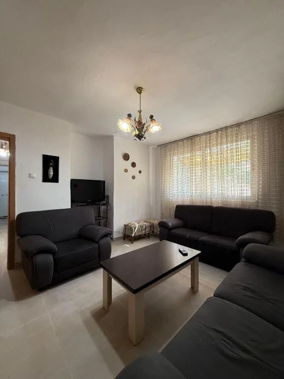 Tirane, jepet me qera apartament 2+1+Ballkon Kati 4, 81 m² 500 € (Prane Mozaikut Te Tiranes)