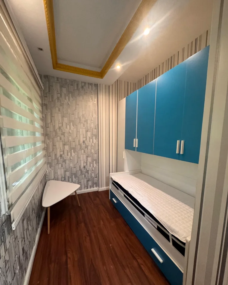 Tirane, shes apartament 2+1+Aneks+Ballkon Kati 1, 140 m² 246.000 € (radison)