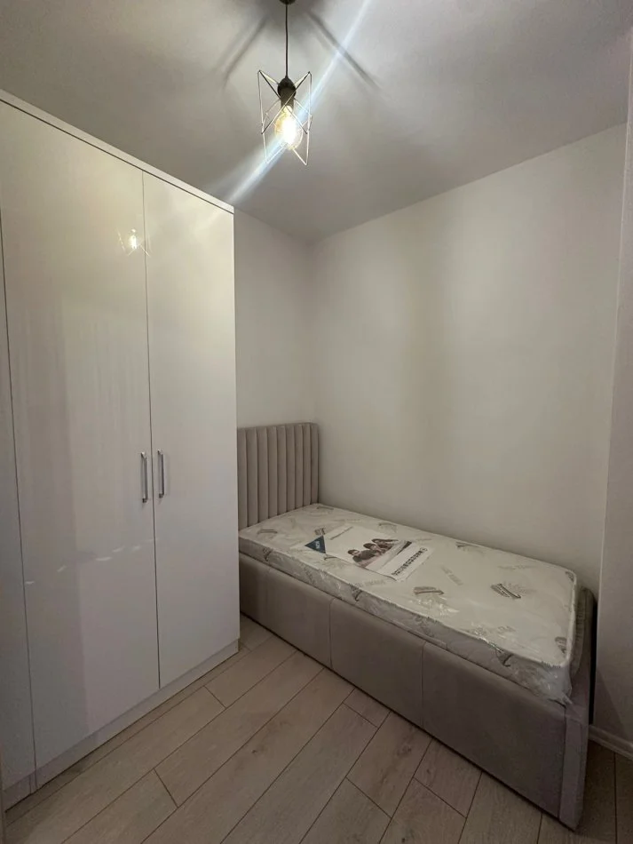 Tirane, jap me qera apartament 2+1+Ballkon Kati 5, 85 m² 550 € (Nexho Konomi)