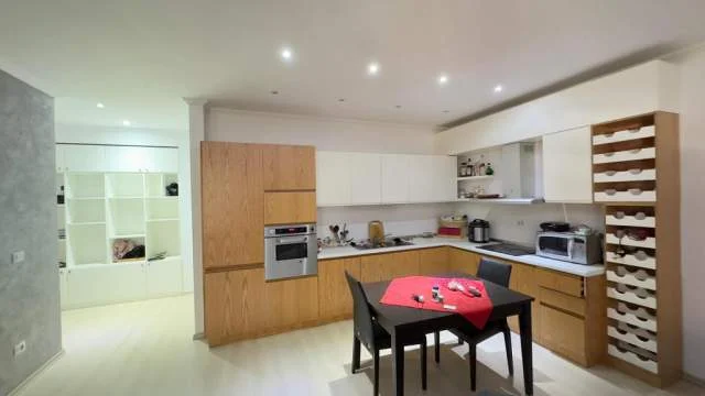 Tirane, shes apartament 1+1+BLK Kati 5, 78 m² 126.000 Euro (kopshti botanik)