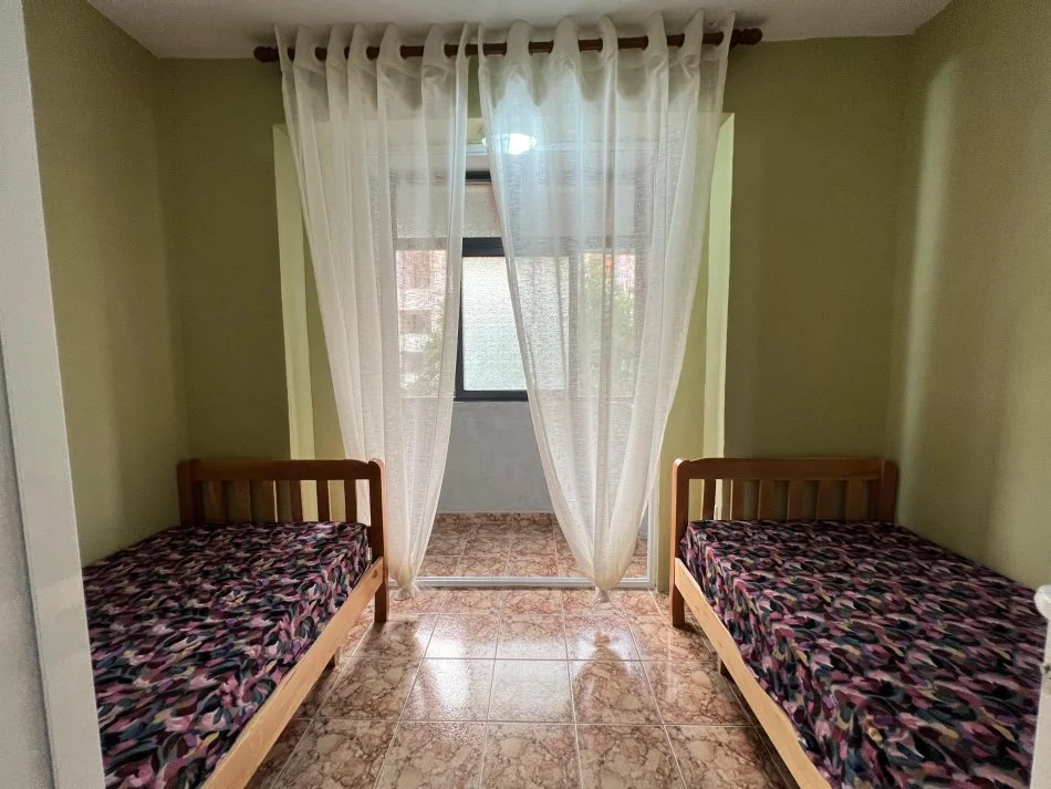 Tirane, jepet me qera apartament 2+1 Kati 3, 75 m² 500 € (Rruga asim vokshi)