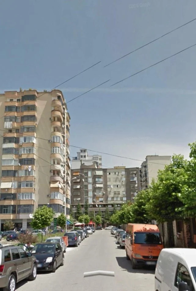 Tirane, shes apartament 1+1+Ballkon Kati 8, 80 m² 160.000 € (Ish Parku Autobuzave)