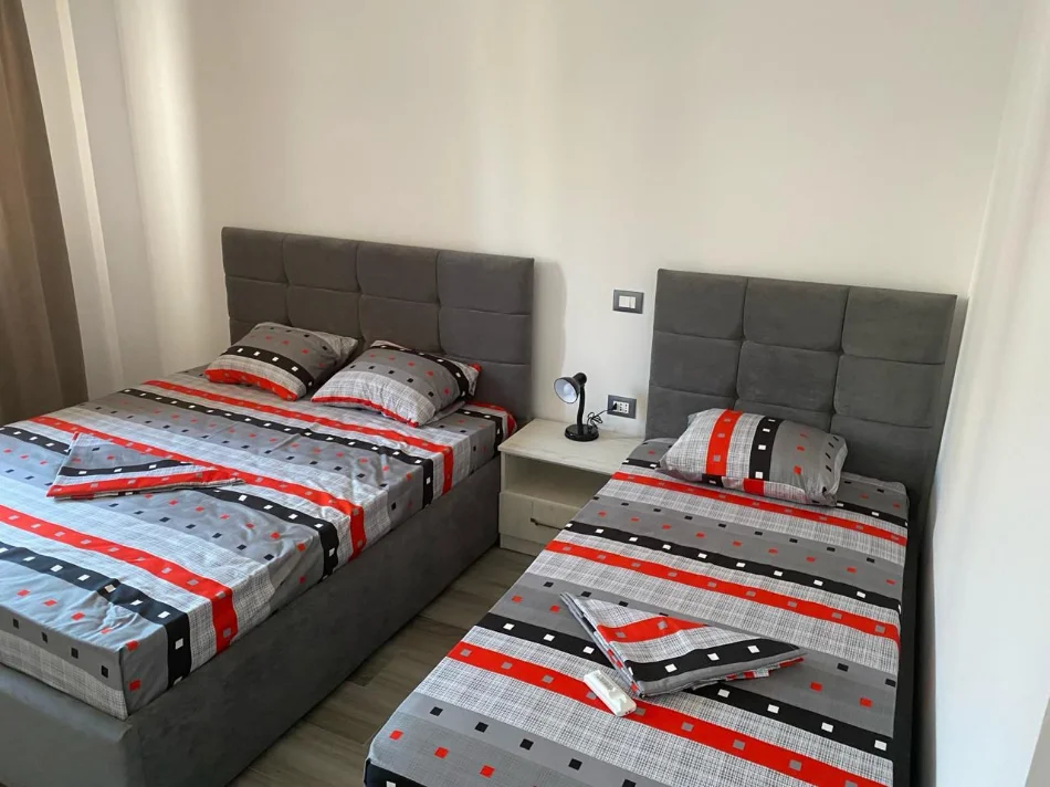 Kavaje, shitet apartament 1+1 Kati 3, 68 m² 88.400 € (Mali i Robit)