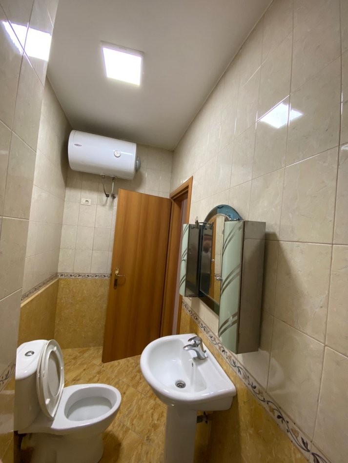 Tirane, jepet me qera apartament 2+1 Kati 1, 120 m² 620 € (don bosko)