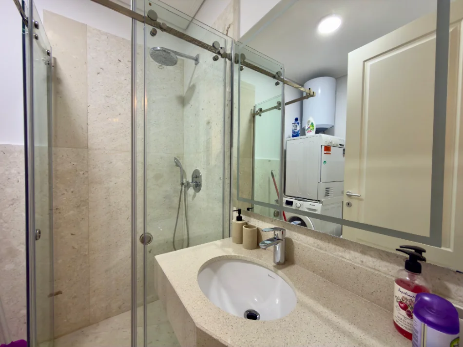 Tirane, jepet me qera apartament 2+1+Ballkon Kati 2, 120 m² 1.200 € (Secret Garden Residence)