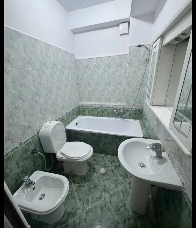 Tirane, jepet me qera apartament 1+1 Kati 4, 50 m² 480 € (Myslym shyr prane Someg)