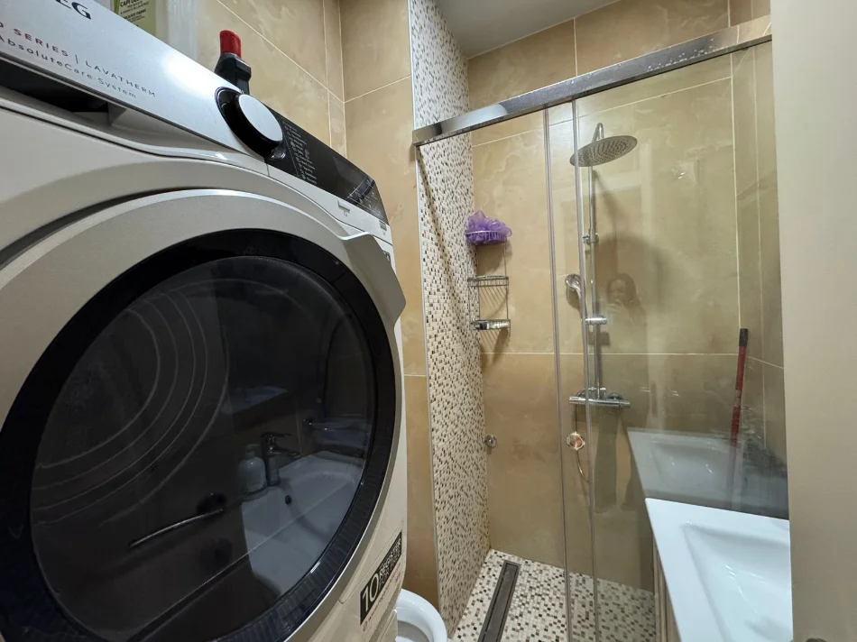 Tirane, shitet apartament 3+1+Ballkon Kati 1, 150 m² 320.000 € 