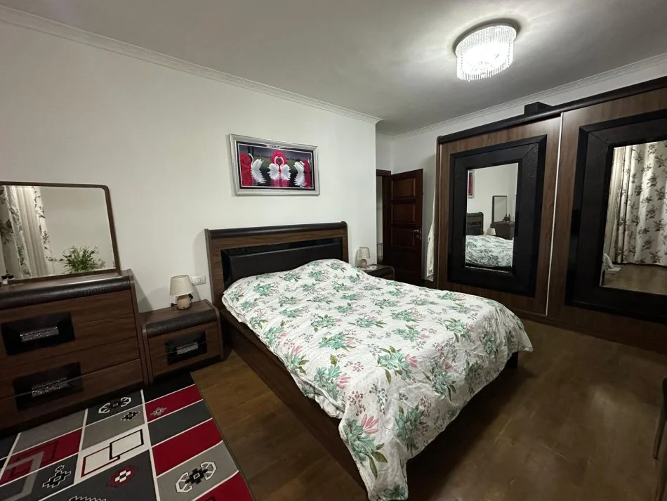 Shqiperi, jepet me qera apartament 2+1 Kati 3, 114 m² 550 € (PRANE BAR RETURN)  UNA60727